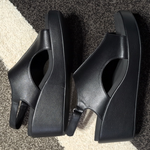 NWOT Corkys Wedge Sandals - Size 9 - Picture 3 of 6